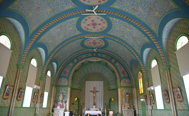 הכנסיה המיוחדת באי הקטן מיסקו (צילום: ניסים לוי )
