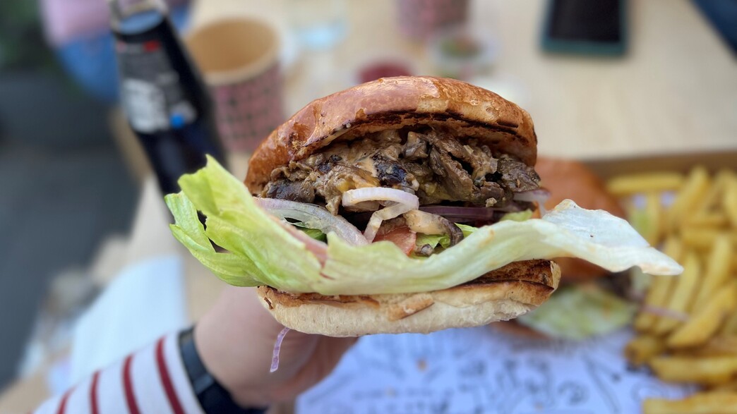 קוג'י בורגר