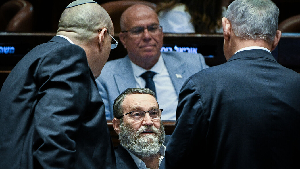 משה גפני, בנימין נתניהו וניסים ואטורי בכנסת