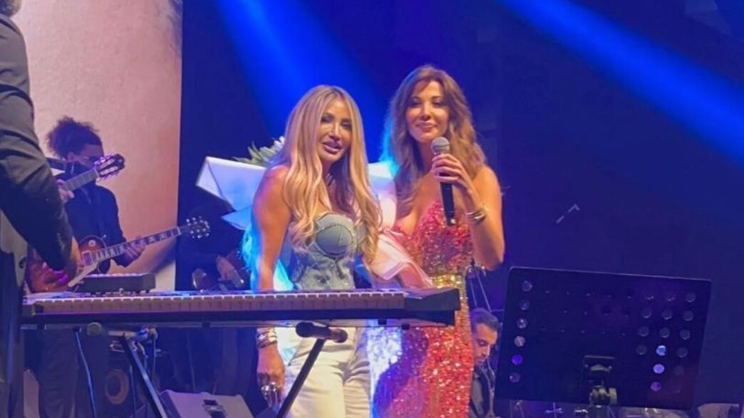 ננסי עג'רם ומעריצה ישראלית