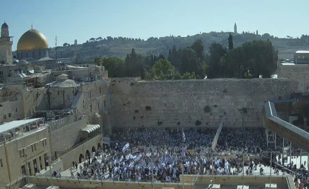 אלפי מתפללים בכותל