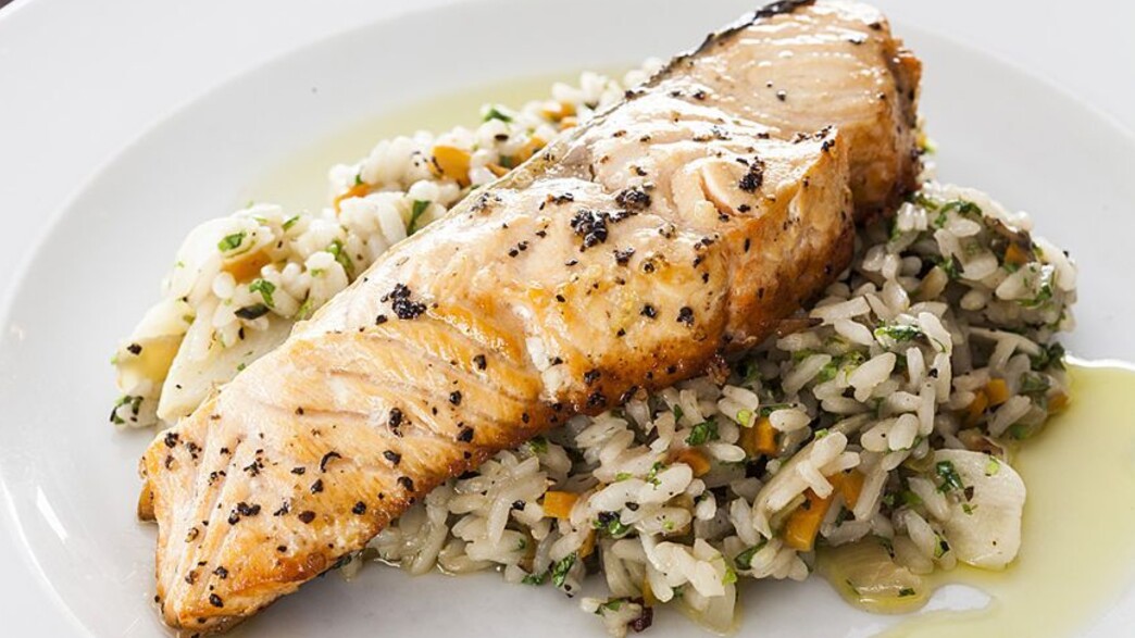 פילה סלמון ופילאף ירקות שורש