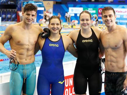 שיא ישראלי לשליחים (סימונה קסטרווילארי, איגוד השחייה) (צילום: ספורט 5)