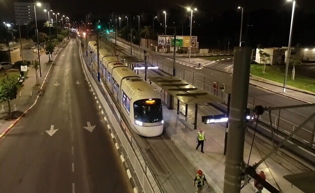 הצצה לקו הסגול של הרכבת הקלה 