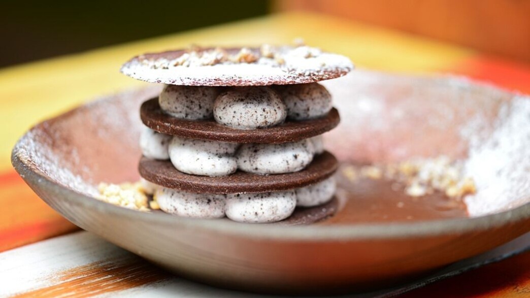 הקינוח של תומר אומנסקי בקפה גן סיפור