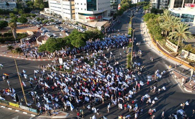 הפגנות נגד המהפכה המשפטית ברחובות (צילום: גלעד פירסט)