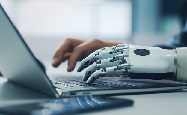 בינה מלאכותית בשוק העבודה AI (צילום: Gorodenkoff, shutterstock)