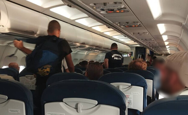 נוסעים ישראלים התפרעו במטוס