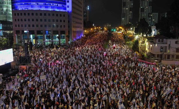 הפגנות נגד המהפכה המשפטית בתל אביב (צילום: יאיר פלטי)