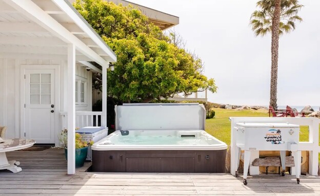 בית החוף של אשטון קוצר ומילה קוניס,  (צילום: מתוך אתר airbnb )