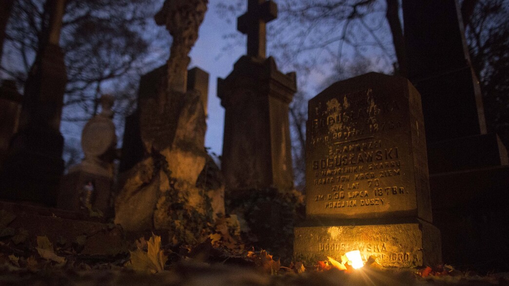 בית קברות עתיק בפולין