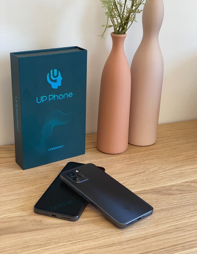 UP Phone (צילום: Unplugged )
