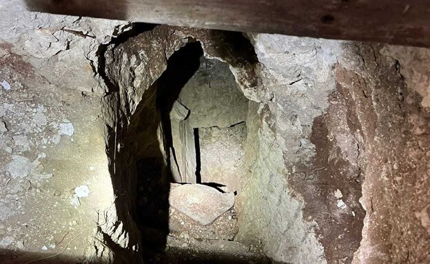 המנהרה התת קרקרעית של ארגון הפשע (צילום: דוברות המשטרה)