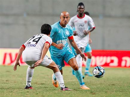 חזר לליגת העל. בן חיים (אלן שיבר)