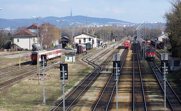 תחנת הרכבת במרשג (2006), בה התבצעה החטיפה (צילום: Linie29, ויקיפדיה)