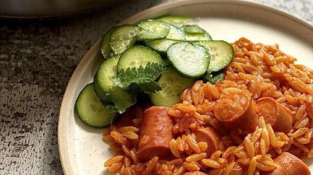 פתיתים ונקניקיות בסיר אחד פתיתים ונקניקיות בסיר אחד