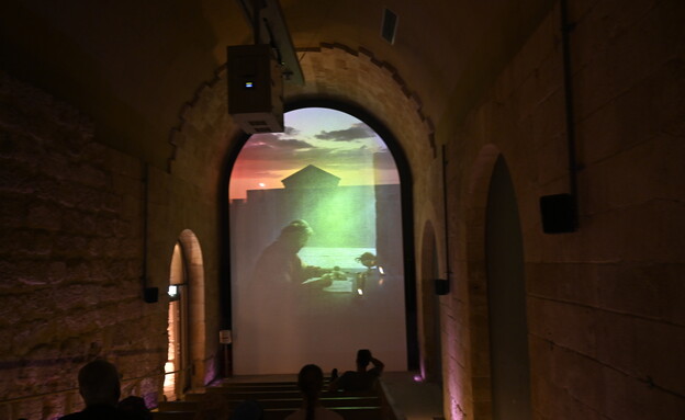 מיצג אור קושלי במרכז המבקרים בחדש (צילום: ניסים לוי )