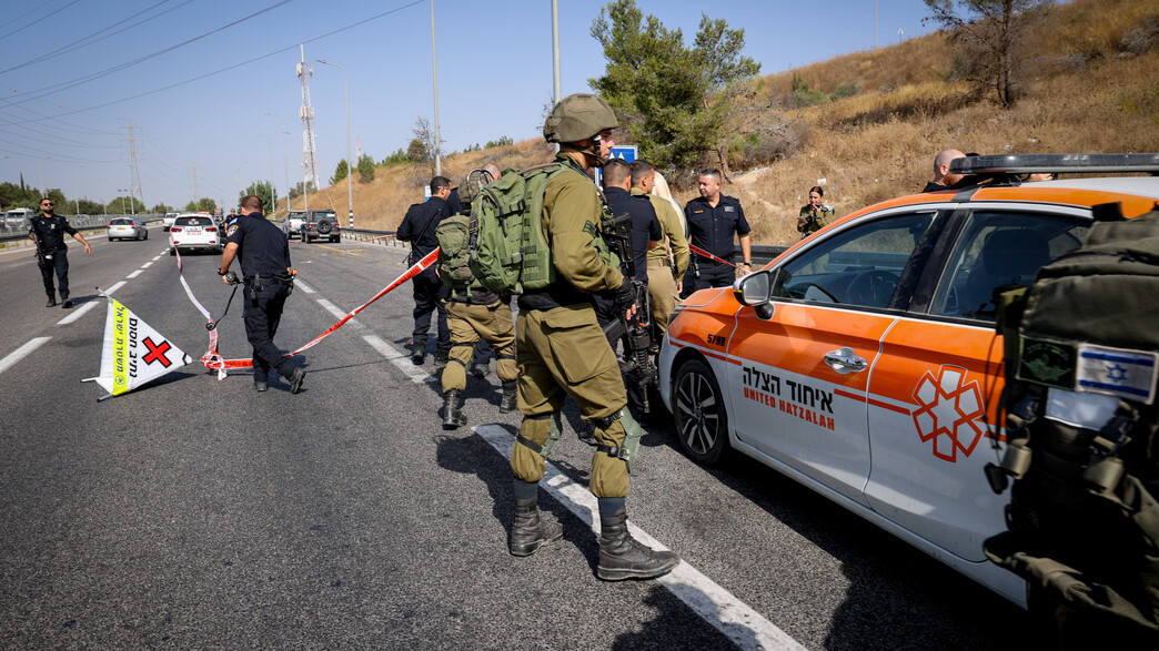 פיגוע דריסה במחסום מכבים (צילום: יונתן שאול, פלאש 90)