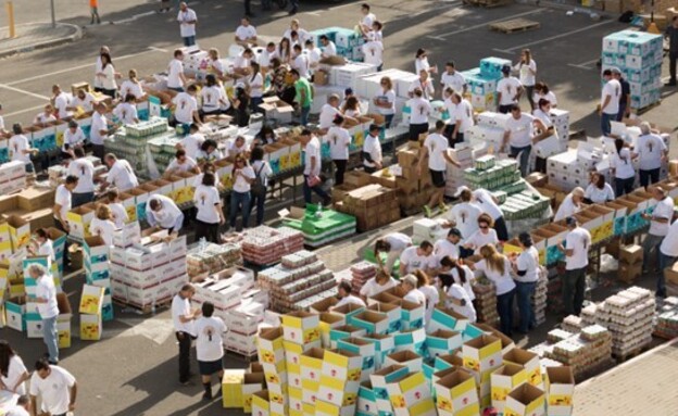 פרויקט "תורמים אורזים" של ארגון לתת – פס האריזה מגיע עד לחברות