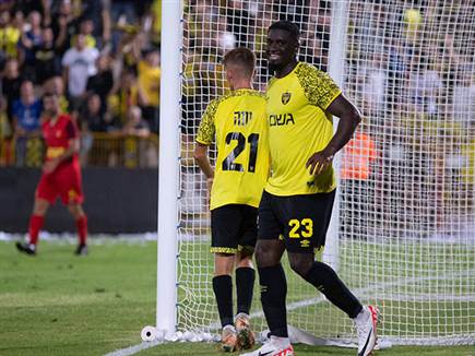 גם במחצית השנייה ג'ורג' בא רעב (צילום: קובי אליהו)