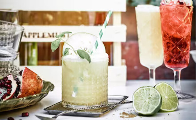 כוסות זכוכית חגיגיות