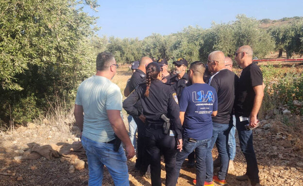 חשד לרצח כפול בשטח חקלאי סמוך לכפר אבו סנאן (צילום: דוברות המשטרה)