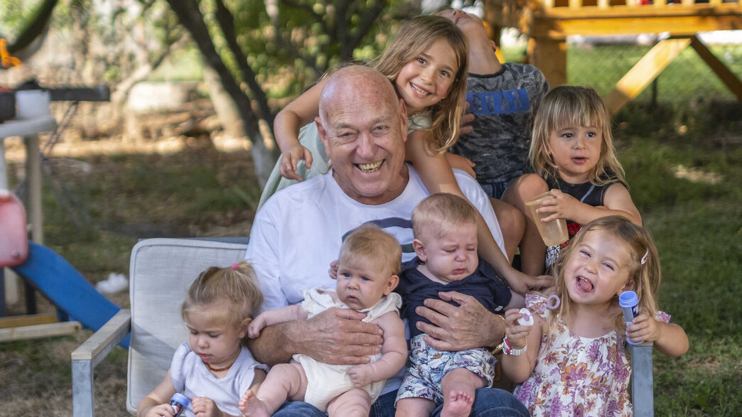 גיורא שרף בצילומים מתוך הקמפיין לעמותת חלי"ל