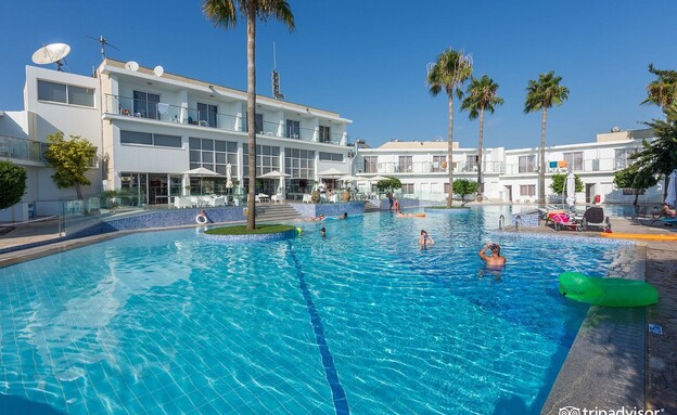 המלון איה נאפה שעל פי החשד ישראלים אנסו תיירת בריט