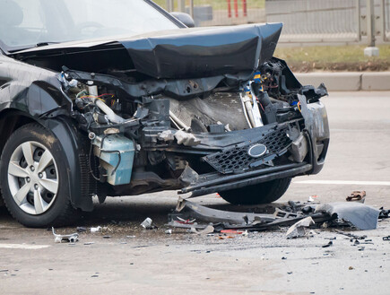 תאונת דרכים, תאונה (צילום: V.Lawrence, shutterstock)