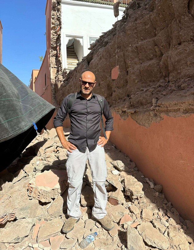 אוהד חמו במרוקו אחרי רעידת האדמה