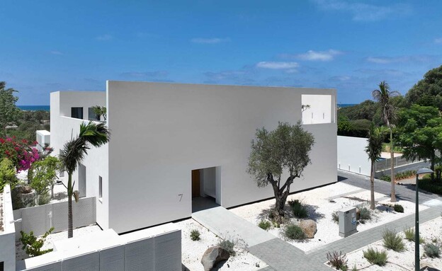 קיסריה אדריכלות עמית ביטון קובייה לבנה (צילום: עוזי פורת)