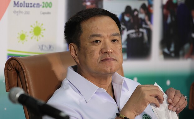 אנוטין צ'רנווירקול, שר הבריאות של תאילנד, 2022 (צילום: SPhotograph, shutterstock)