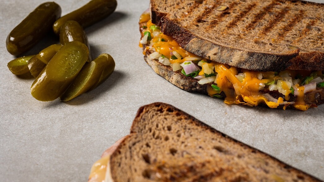 טוסט גבינות ובצלים. שחיתות מושלמת