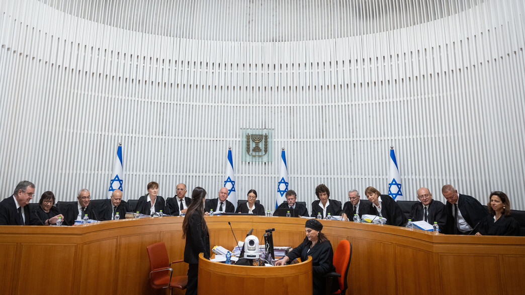 הרכב חמישה עשר שופטי העליון הרכב חמישה עשר שופטי העליון