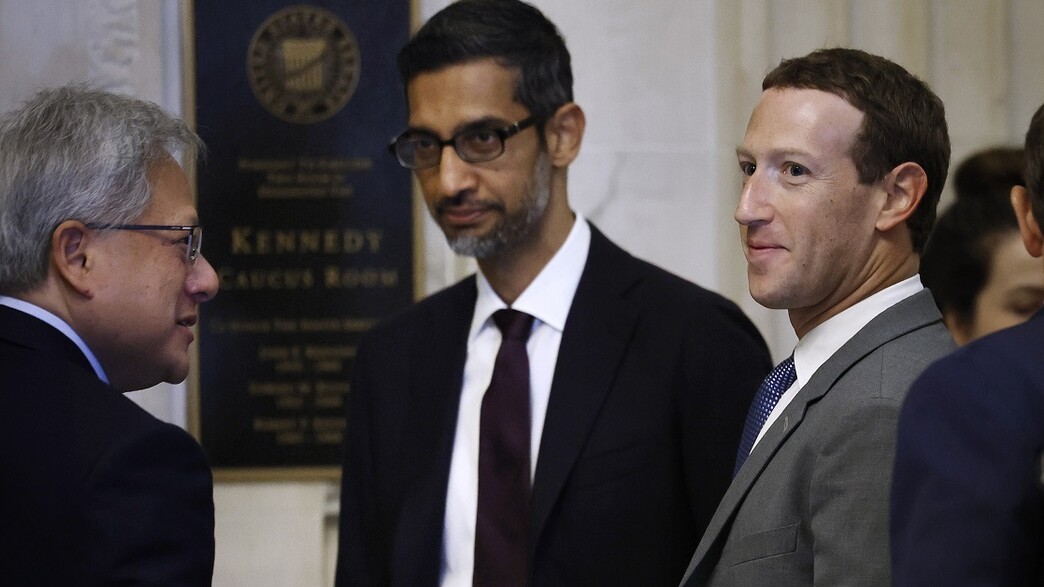 מארק צוקרברג, סונדר פיצ'אי וג'נסן הואנג בשימוע בסנאט האמריקאי מארק צוקרברג, סונדר פיצ'אי וג'נסן הואנג בשימוע בסנאט האמריקאי