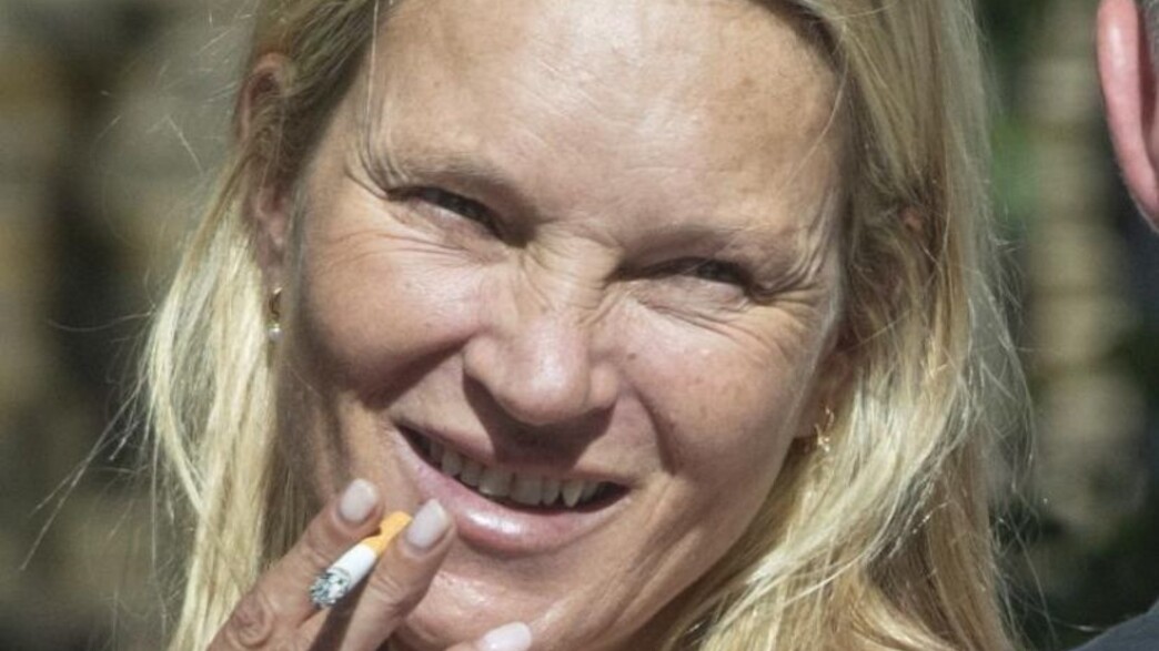 קייט מוס בתמונות פפראצי שזעזעו את הרשת קייט מוס בתמונות פפראצי שזעזעו את הרשת