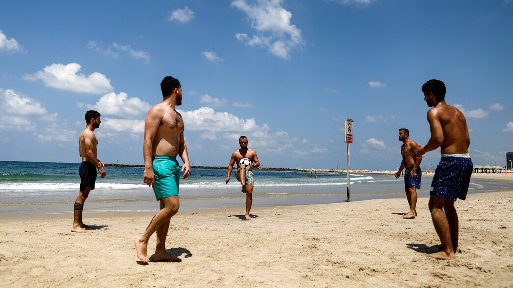 מזג אוויר חם בישראל, תל אביב, שמש, ים, שרב מזג אוויר חם בישראל, תל אביב, שמש, ים, שרב