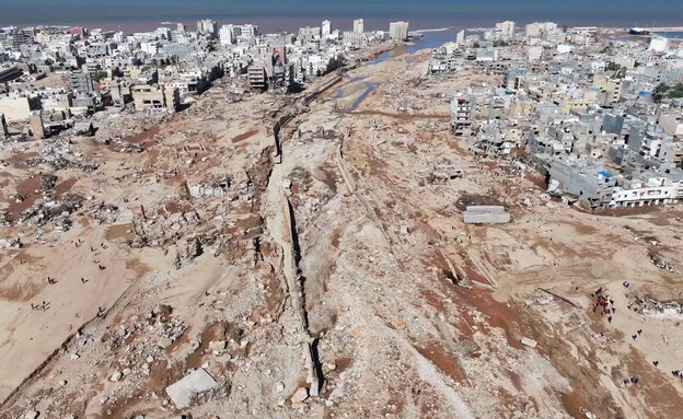 אחרי השיטפונות בלוב חשש לזיהומים מסוכנים (צילום: רויטרס)