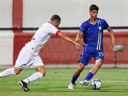 שליטה של המארחים (דני מרון)