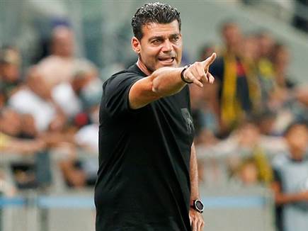 אביטן ישיג נקודה ראשונה העונה? (צילום: אלן שיבר)