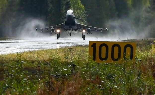המטוס בפעולה (צילום: @FinnishAirForce)