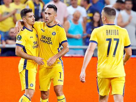 ובהמשך דן ביטון (אלן שיבר)