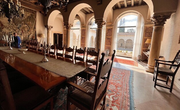 חדר אוכל ארמון המלוכה בלגרד (צילום: דניאל ארזי)