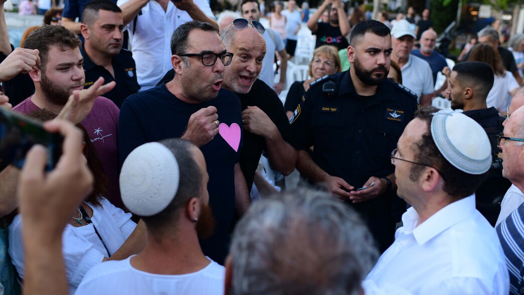 עימותים בתפילה ביום כיפור בתל אביב עימותים בתפילה ביום כיפור בתל אביב