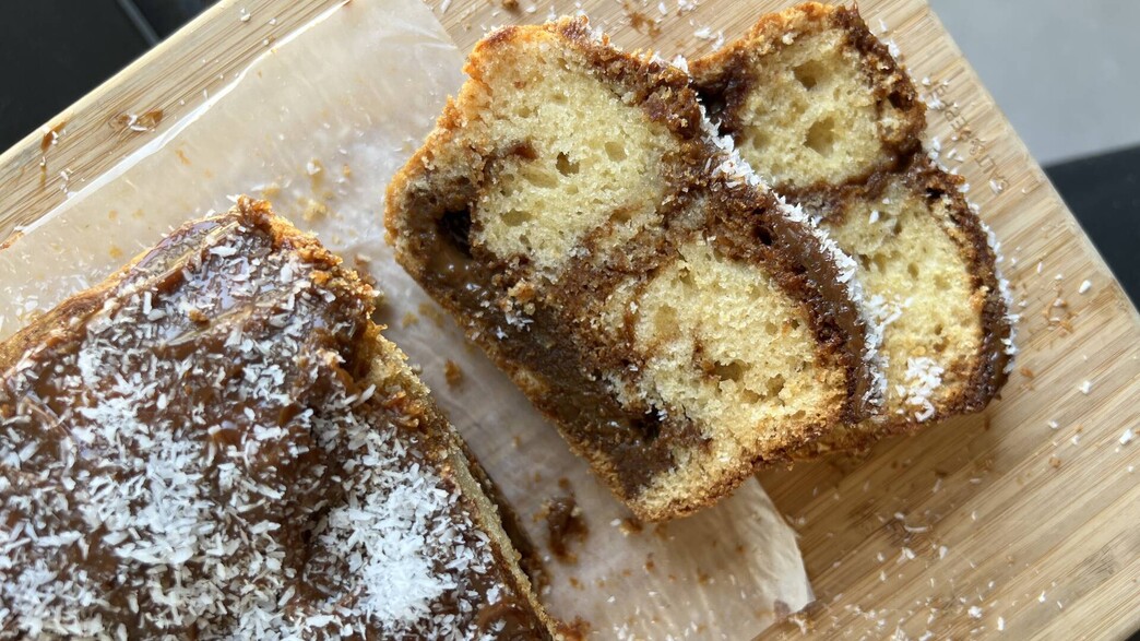 עוגת ריבת חלב וקוקוס בחושה