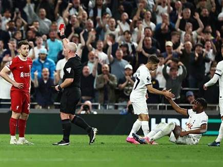 אבל היה מה שהשפיע לא פחות על המשחק (GETTY)