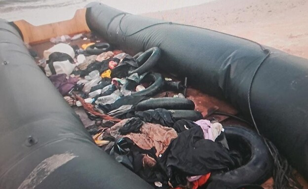Mysterious Abandoned Rubber Boat with Somali Citizens Found at Netanya Beach