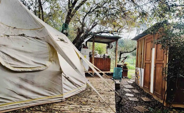 בתים להחלפה אוהל גלאמפינג בטבעון (צילום: רחל ברוך)