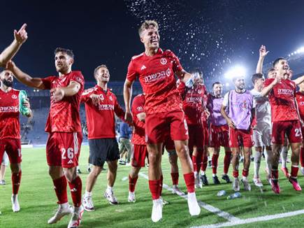 הפועל ת&quot;א נבראה מחדש (צילום: דני מרון)