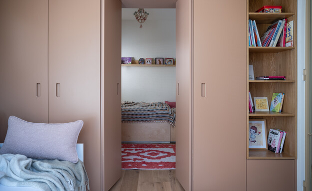דירה בשדרות חן עיצוב אורית זינגר ורחלי גרף-רחים - 21 (צילום: סיון אסקיו)